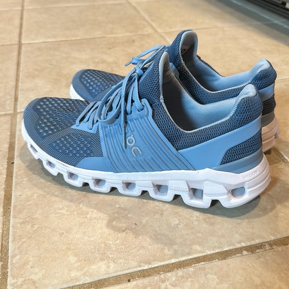 On Running Cloudswift Running Shoes - Picture 8 of 10